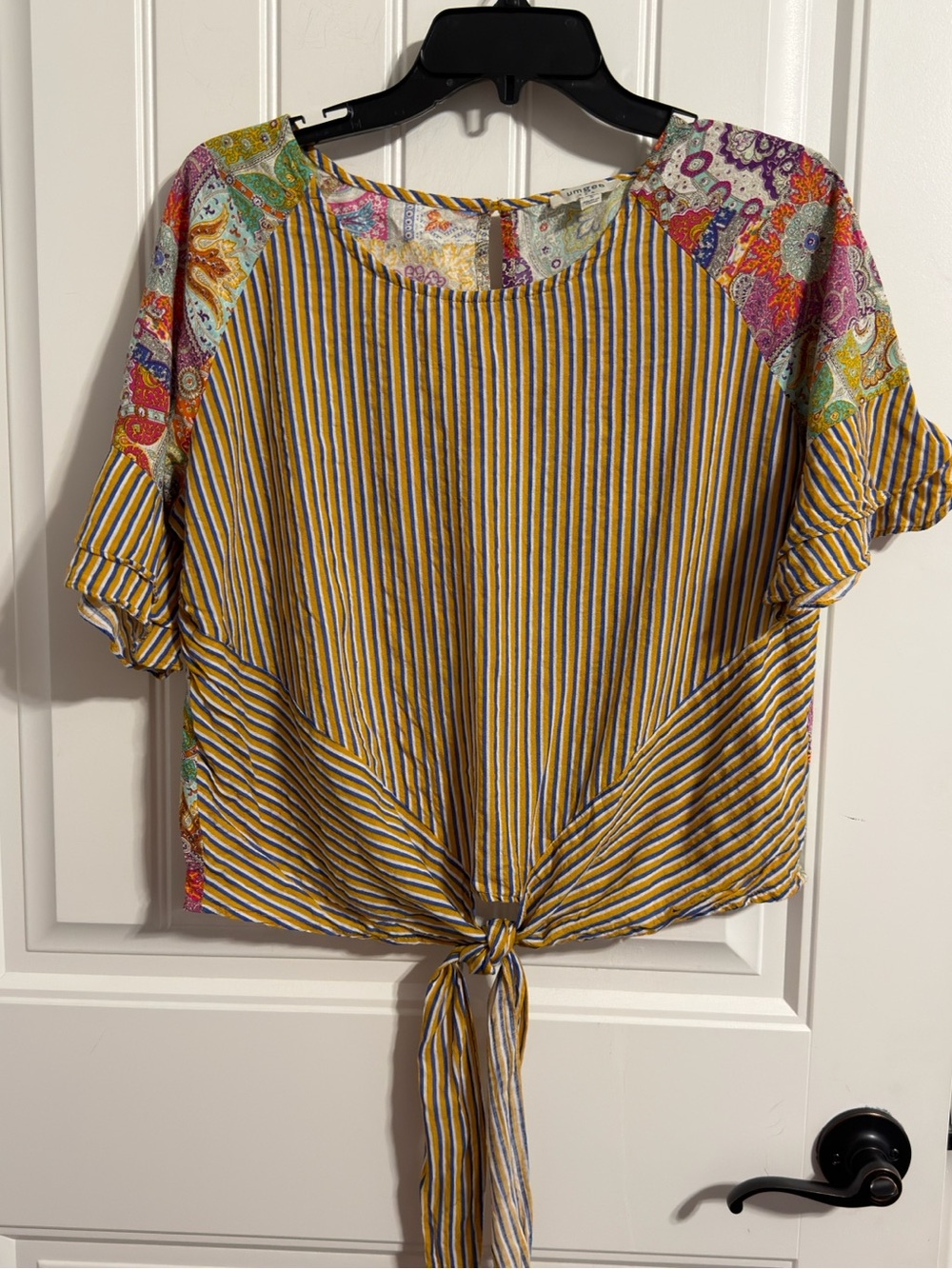 Umgee Women's Short Ruffle Sleeve Colorful Tie Blouse. Size S